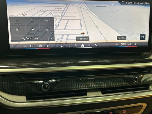 Used 2026 BMW X7 xDrive40i w/ M Sport Package image 28