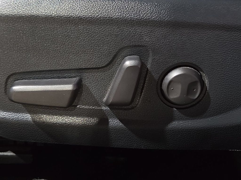Used 2023 Kia Soul S FWD image 19