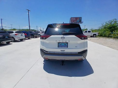 Used 2023 Nissan Rogue SL FWD image 7