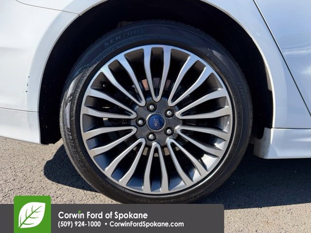 Used 2017 Ford Fusion SE AWD/4WD image 9