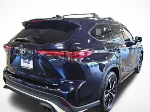 Used 2022 Toyota Highlander XSE image 8