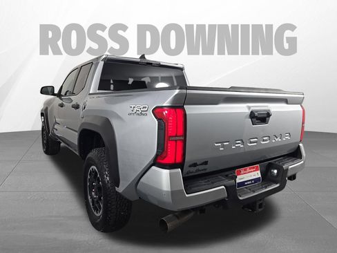 Used 2025 Toyota Tacoma TRD Off-Road AWD/4WD image 6