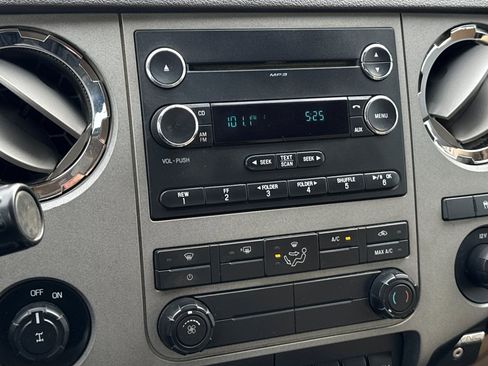 Used 2014 Ford F250 XLT w/ XLT Premium Package RWD image 17