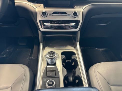 Used 2021 Ford Explorer XLT w/ Equipment Group 202A AWD/4WD image 11