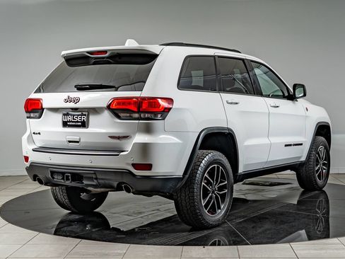 Used 2019 Jeep Grand Cherokee Trailhawk AWD/4WD image 5
