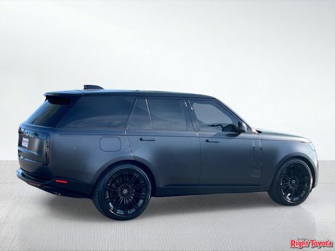 Used 2024 Land Rover Range Rover SE AWD/4WD image 5