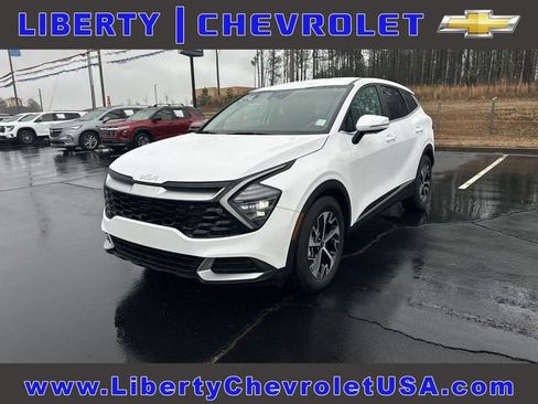 Used 2024 Kia Sportage EX image 1