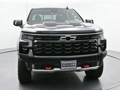 Used 2022 Chevrolet Silverado 1500 ZR2 w/ Technology Package image 2