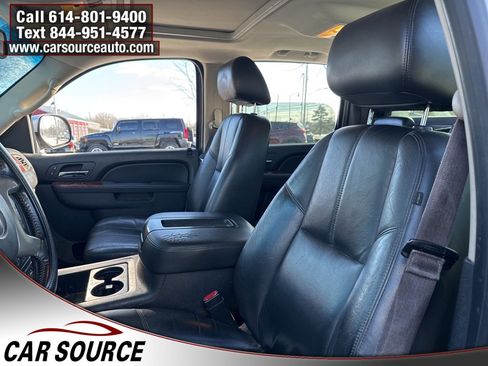 Used 2013 Chevrolet Avalanche LT image 11