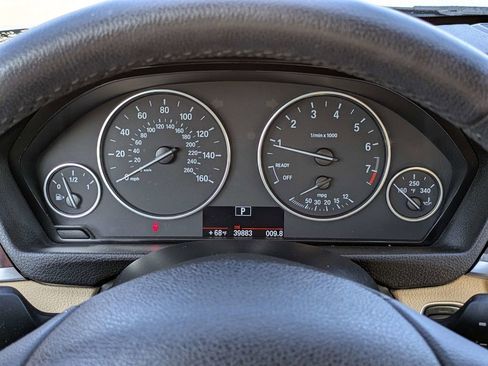 Used 2014 BMW 320i Sedan image 25