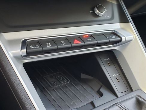 Used 2022 Audi Q3 2.0T Premium Plus w/ Premium Plus Package image 24