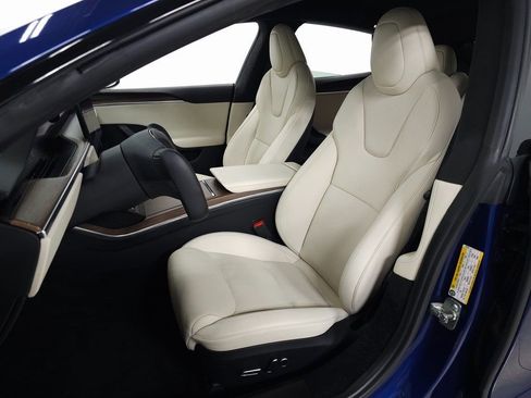 Used 2022 Tesla Model S Base image 16