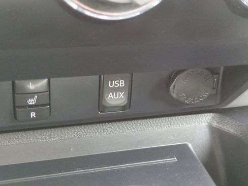 Used 2017 Toyota Tundra SR5 image 30