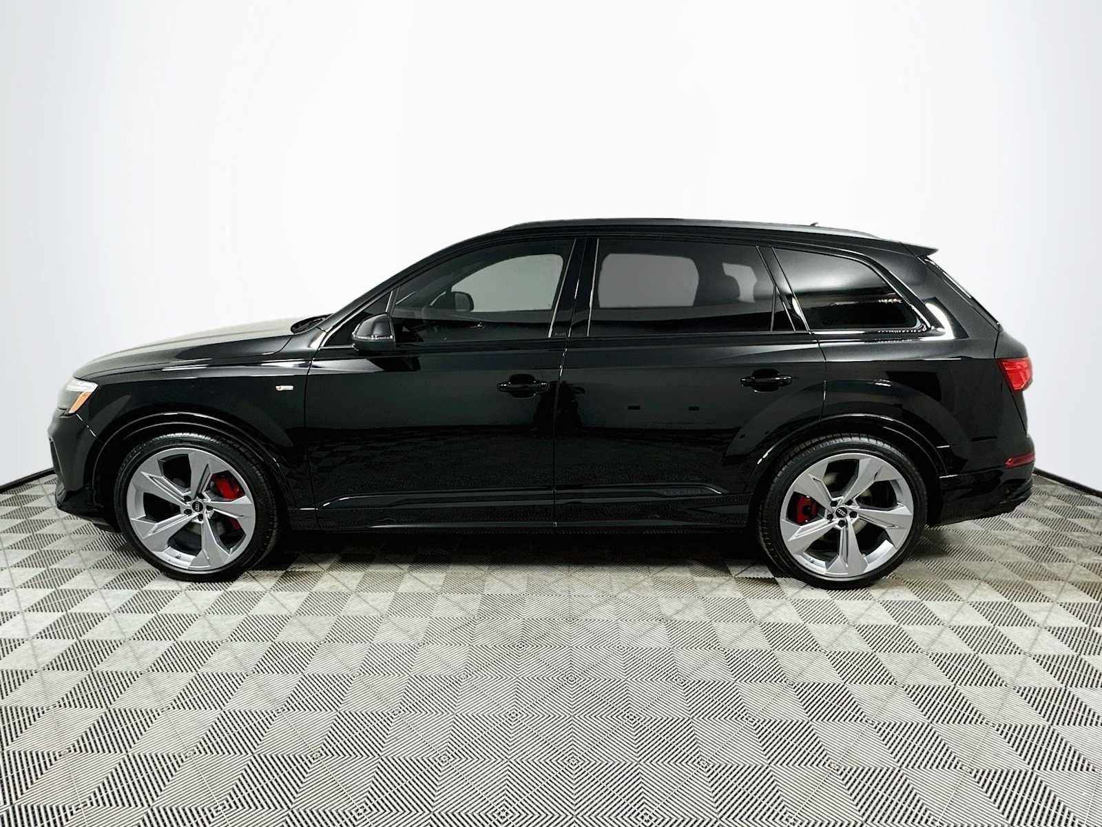 New 2026 Audi Q7 3.0T Prestige AWD/4WD image 4