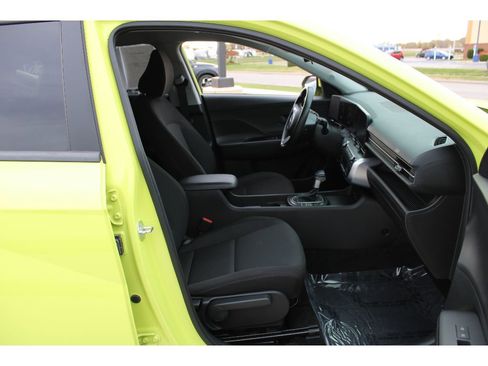 Certified 2025 Hyundai Kona SEL image 13