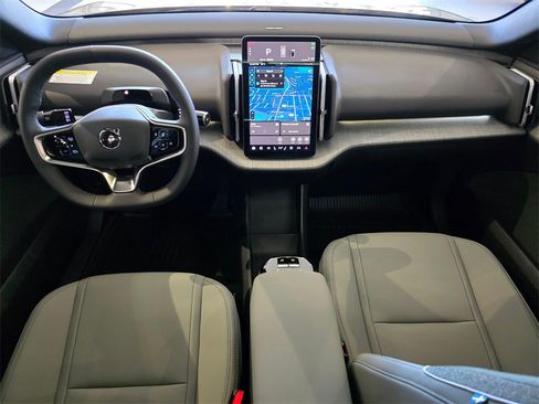 New 2026 Volvo EX30 Cross Country Ultra image 18
