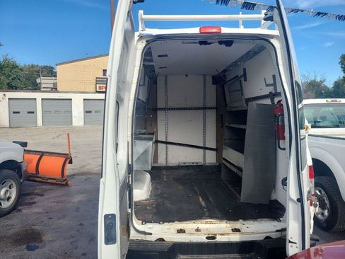 Used 2012 Nissan NV 2500 S w/ Side Curtain Airbag Pkg image 4