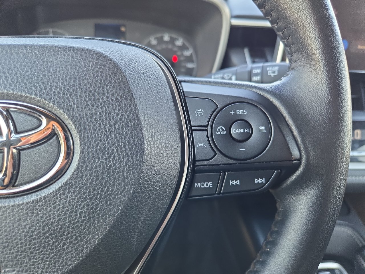 Used 2026 Toyota Corolla SE FWD image 18
