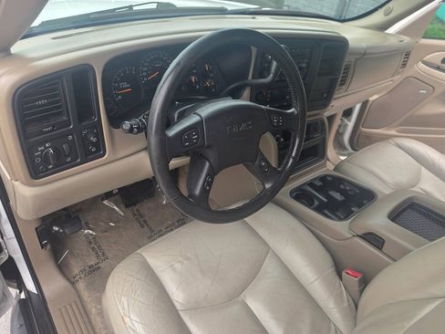 Used 2003 GMC Yukon XL SLT w/ 1SD Preferred Equipment Group RWD image 36