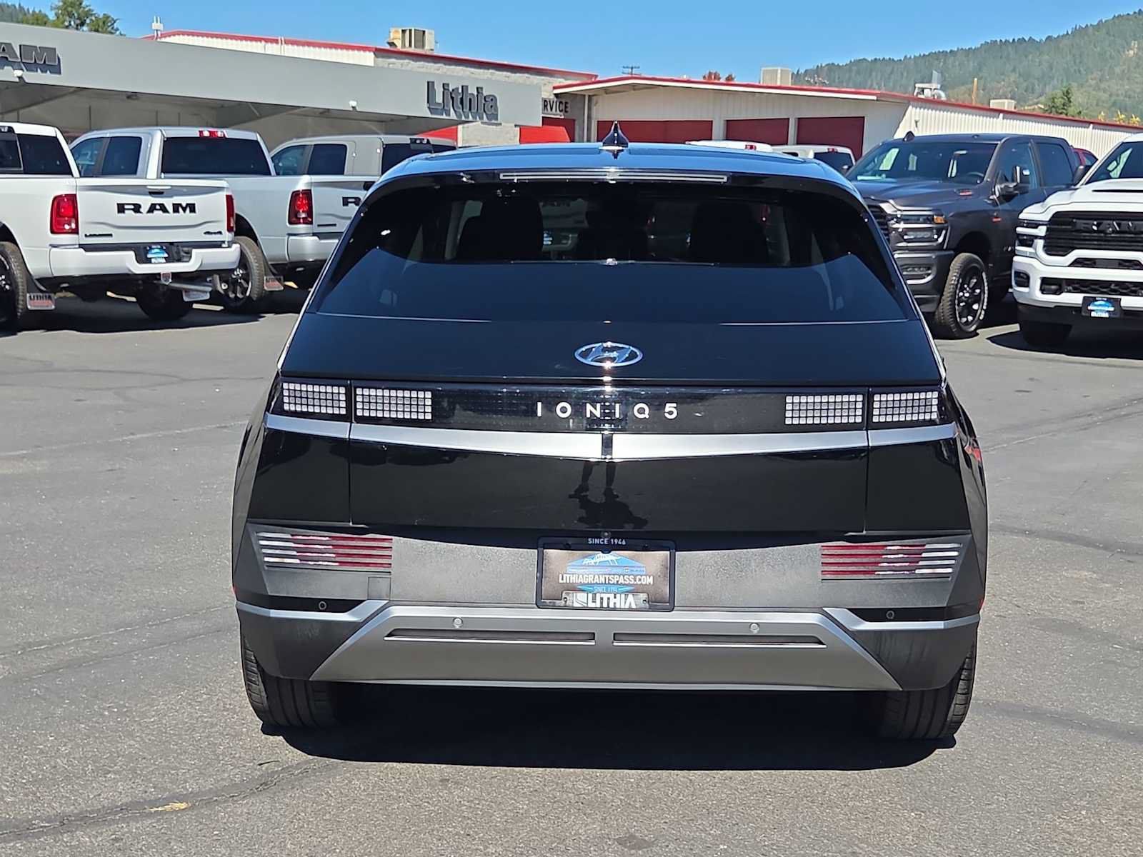Used 2024 Hyundai Ioniq 5 SE RWD image 13