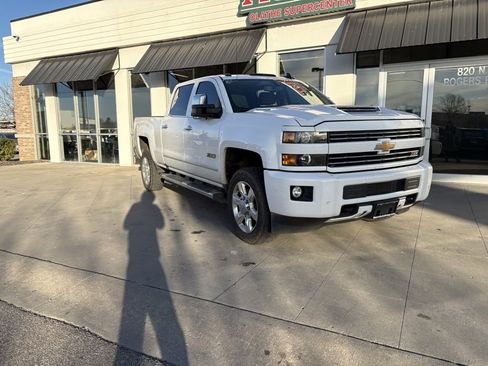 Used 2018 Chevrolet Silverado 2500 LTZ w/ Duramax Plus Package image 3