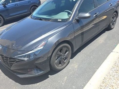 Used 2021 Hyundai Elantra SEL FWD image 1