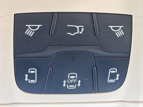 Used 2024 Chrysler Pacifica Limited image 22