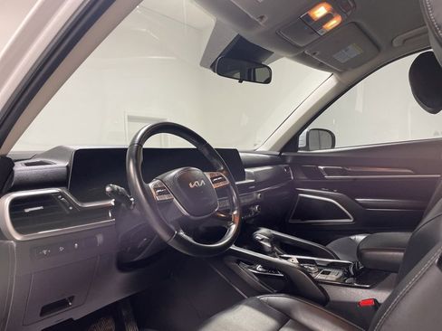 Certified 2023 Kia Telluride LX image 19