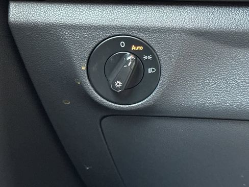 Used 2020 Volkswagen Jetta S image 29