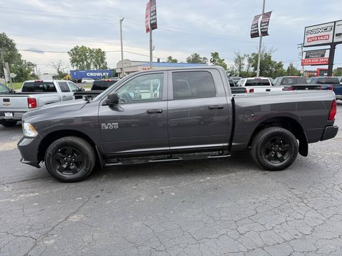 Used 2018 RAM 1500 Express AWD/4WD image 4