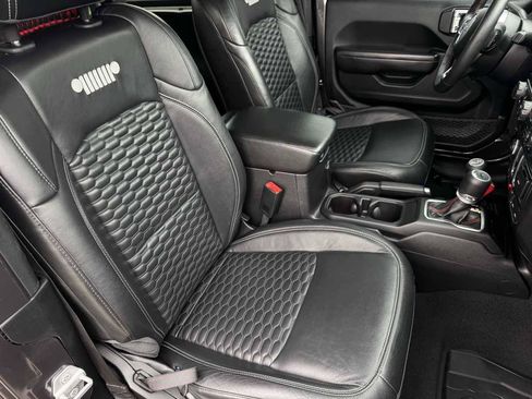 Used 2019 Jeep Wrangler Rubicon AWD/4WD image 21