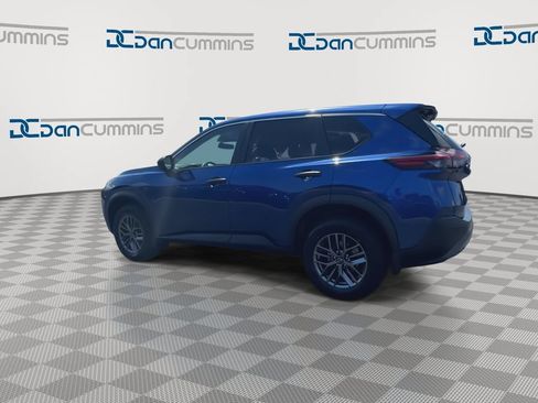 Used 2023 Nissan Rogue S AWD/4WD image 6
