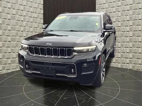 Used 2021 Jeep Grand Cherokee L Overland w/ Luxury Tech Group IV AWD/4WD image 15