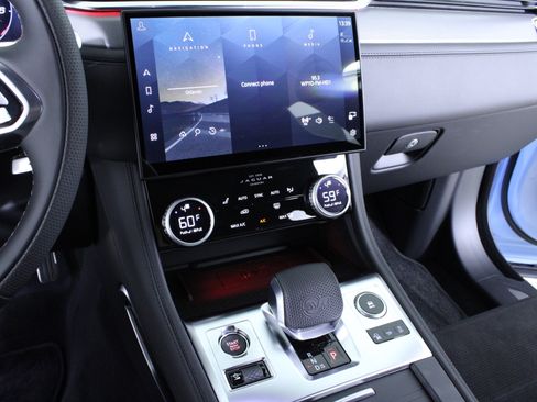 New 2026 Jaguar F-PACE SVR 575 Edition image 21
