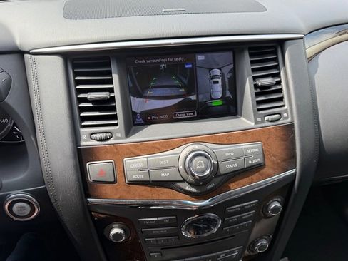 Used 2013 INFINITI QX56 4WD w/ Deluxe Touring Pkg image 22