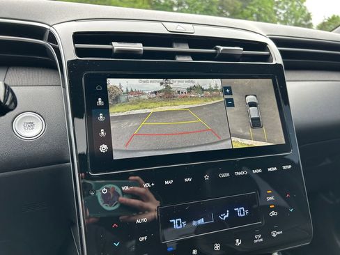 Used 2022 Hyundai Santa Cruz Limited AWD/4WD image 18