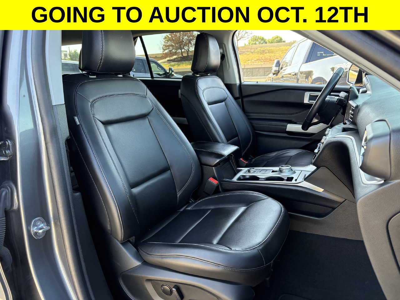 Used 2024 Ford Explorer XLT w/ Equipment Group 202A AWD/4WD image 29