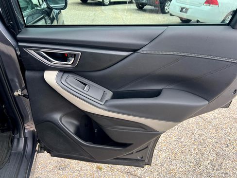 Used 2022 Subaru Forester Limited image 31