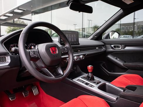 Used 2025 Honda Civic Type R image 16