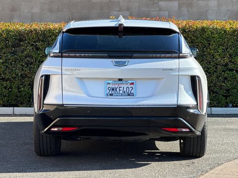 Certified 2024 Cadillac Lyriq Luxury AWD/4WD image 5