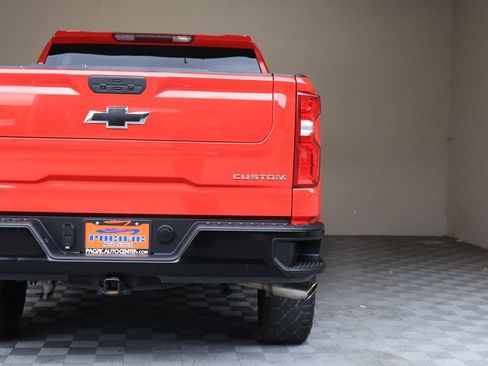 Used 2021 Chevrolet Silverado 1500 Custom Trail Boss w/ Safety Confidence Package AWD/4WD image 12