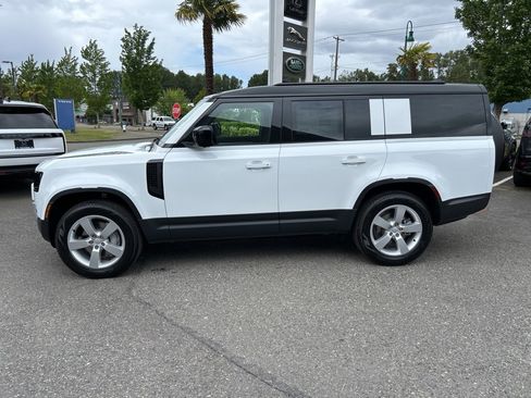 New 2025 Land Rover Defender 130 S image 2