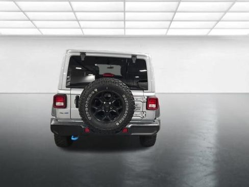 Used 2023 Jeep Wrangler Unlimited w/ Sun & Screen Package AWD/4WD image 5