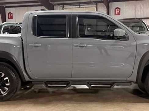 Used 2023 Nissan Frontier PRO-4X w/ Pro Convenience Package AWD/4WD image 2