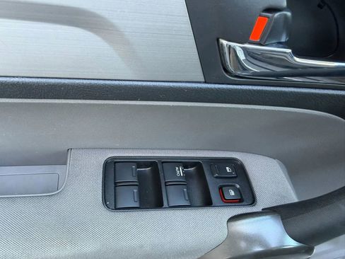 Used 2011 Honda CR-V LX image 8
