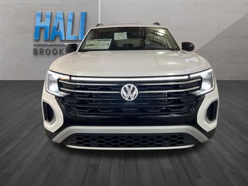 New 2026 Volkswagen Atlas Peak Edition AWD/4WD image 8