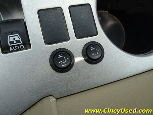 Used 2013 Toyota 4Runner SR5 w/ Convenience Pkg AWD/4WD image 19