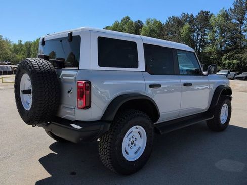New 2026 Ford Bronco Heritage Edition image 4