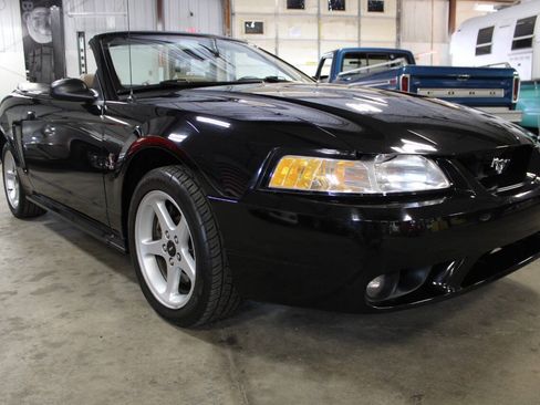 Used 1999 Ford Mustang Cobra RWD image 34