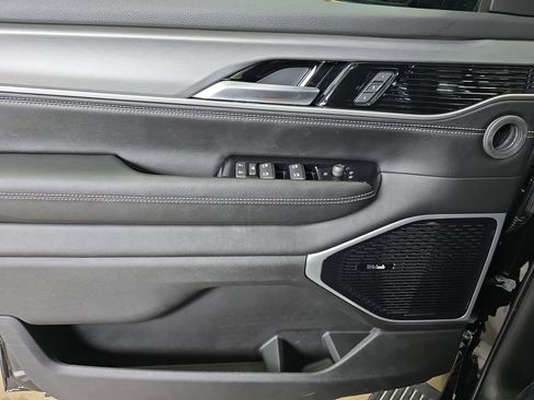 New 2026 Jeep Grand Wagoneer L Limited AWD/4WD image 27